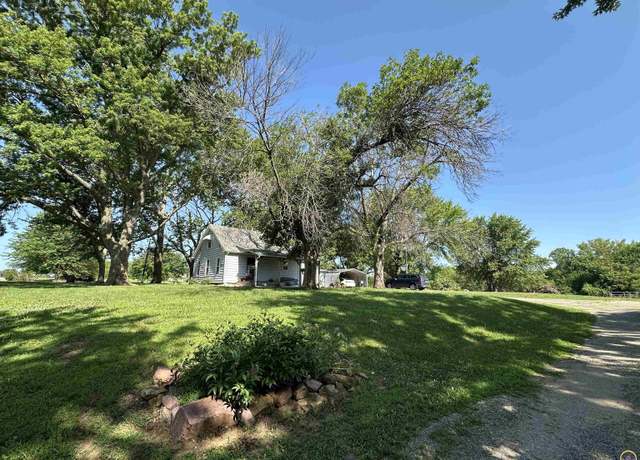 Property at 2030 NE 46th St, Topeka, KS 66617, 3 beds, 1 bath