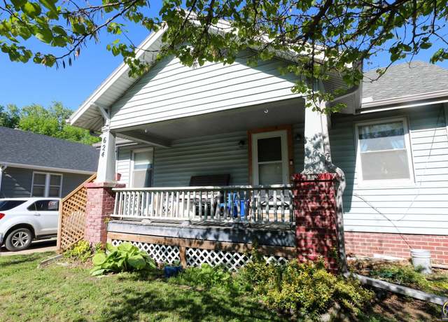 Property at 624 Washington St, Emporia, KS 66801, 3 beds, 1 bath