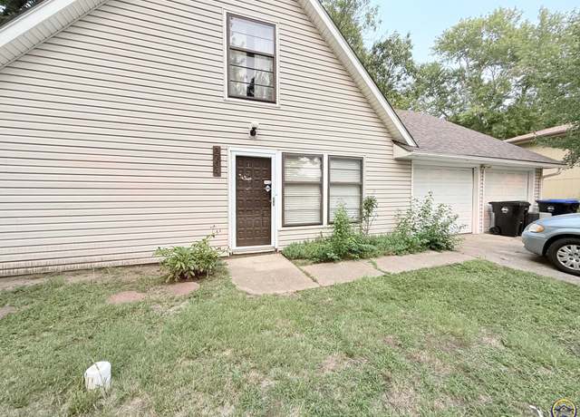 Property at 3704 SW 34th St, Topeka, KS 66614, 4 beds, 2 baths