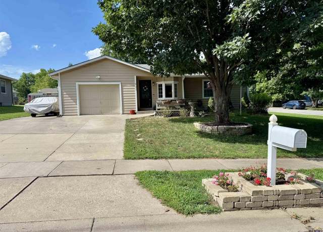 Property at 902 Cedar Ct, Eudora, KS 66025, 5 beds, 2 baths