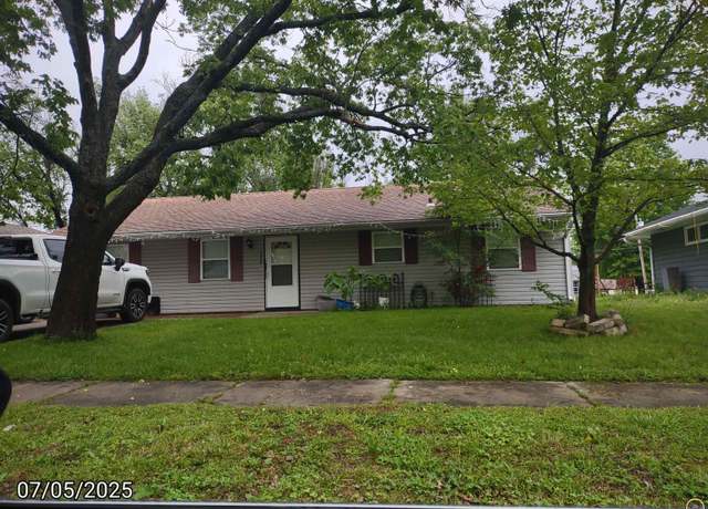 Property at 1220 Grand St, Emporia, KS 66801, 3 beds, 1 bath