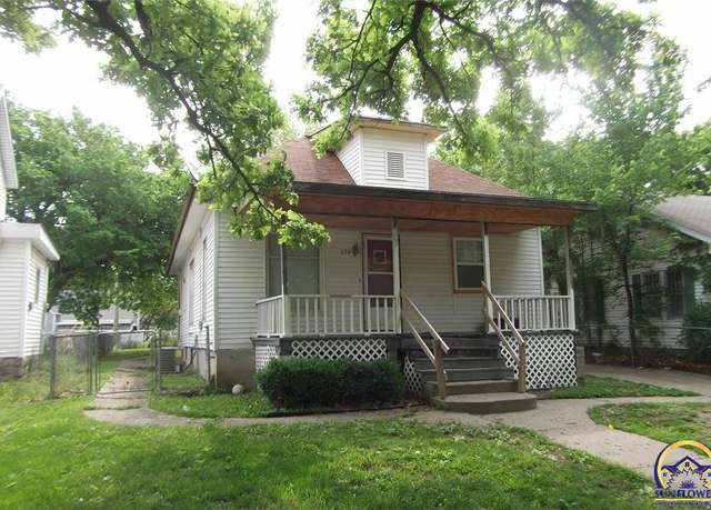 Property at 634 Lincoln St, Emporia, KS 66801, 3 beds, 1 bath