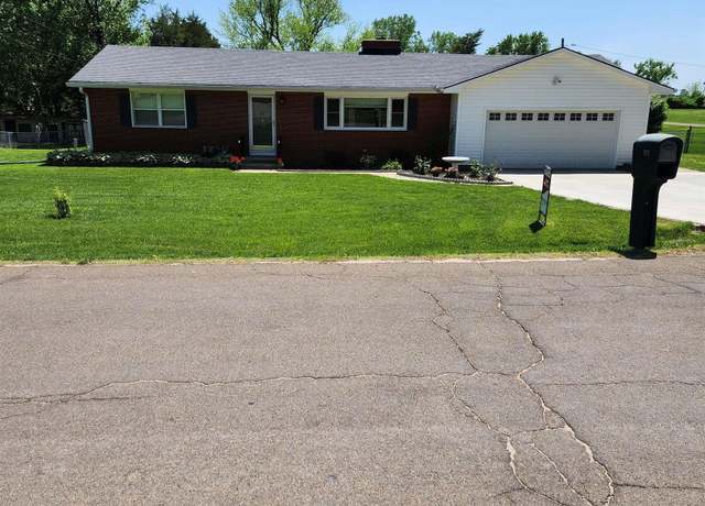 Property at 925 NW Pleasant Hill Ln, Topeka, KS 66618, 4 beds, 1.5 baths