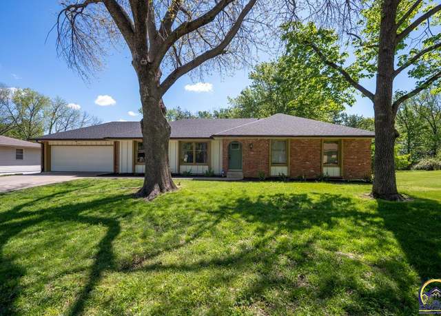 Property at 708 SW Crest Dr, Topeka, KS 66606, 5 beds, 3.5 baths