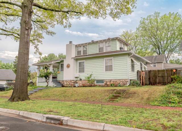 Property at 2001 SW 2nd St, Topeka, KS 66606, 2 beds, 1 bath