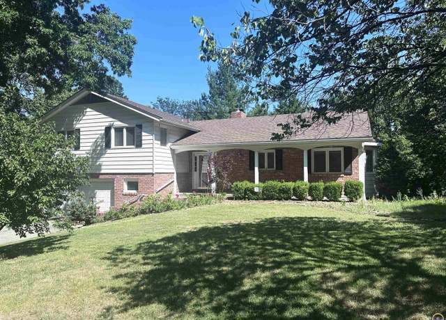 Property at 4909 SW Cedar Crest Rd, Topeka, KS 66606, 4 beds, 3 baths