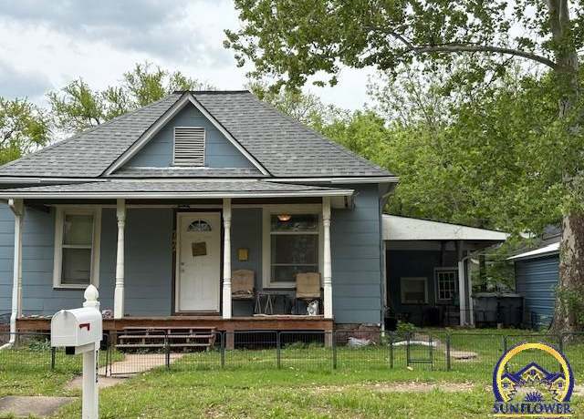 Property at 742 W 7th Ave, Emporia, KS 66801, 3 beds, 1.5 baths