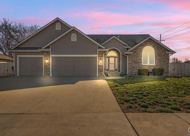 Property at 4430 SW Cambridge Ave, Topeka, KS 66610, 4 beds, 3 baths