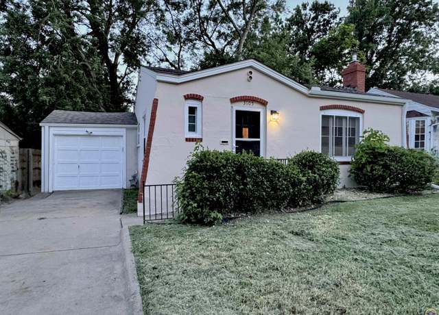 Property at 3105 SW Dorr St, Topeka, KS 66604, 2 beds, 1 bath
