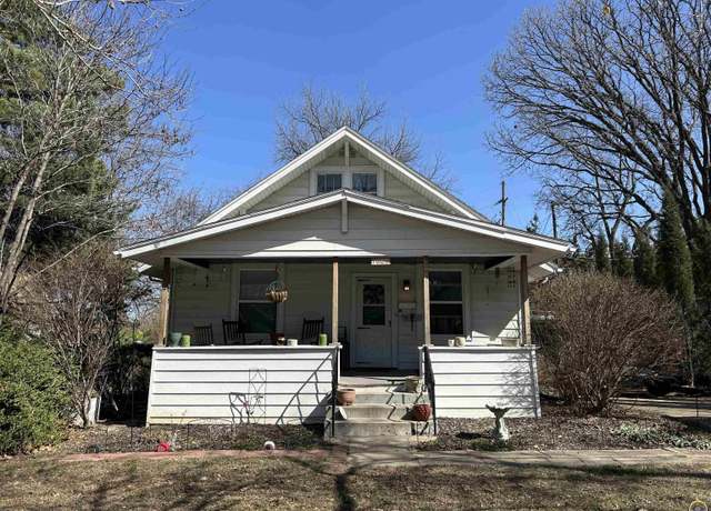 Property at 1602 E Wilman Ct, Emporia, KS 66801, 2 beds, 1 bath