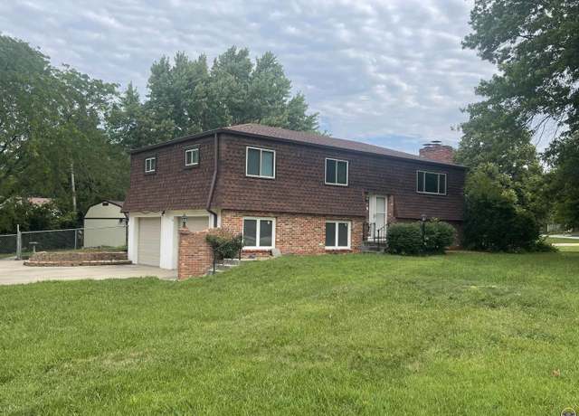 Property at 3231 SE Burton St, Topeka, KS 66605, 4 beds, 3 baths