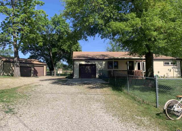 Property at 4316 NE Indian Creek Rd, Topeka, KS 66617, 2 beds, 1 bath