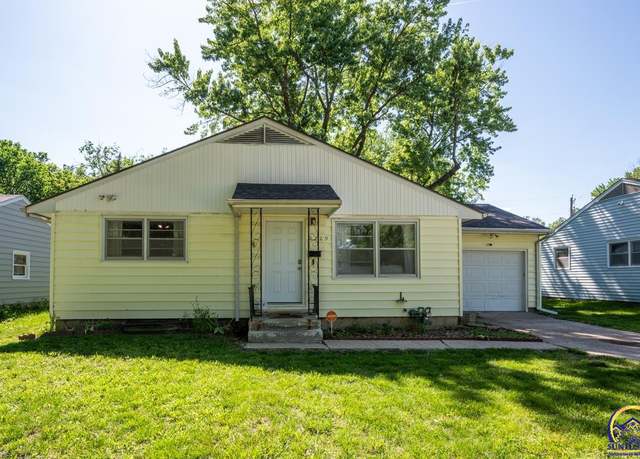 Property at 2229 SW Jewell Ave, Topeka, KS 66611, 4 beds, 2 baths