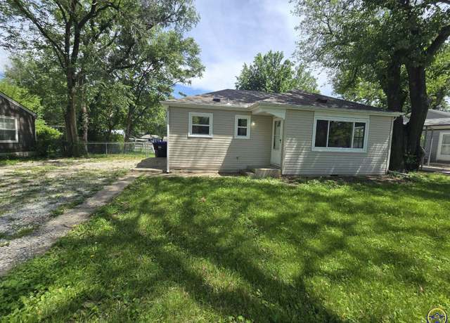 Property at 2308 SW Seabrook Ave, Topeka, KS 66614, 2 beds, 1 bath