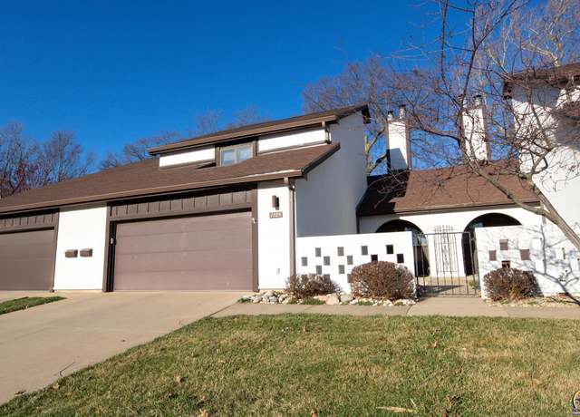 Property at 1729 Hammond Dr, Emporia, KS 66801, 4 beds, 3 baths