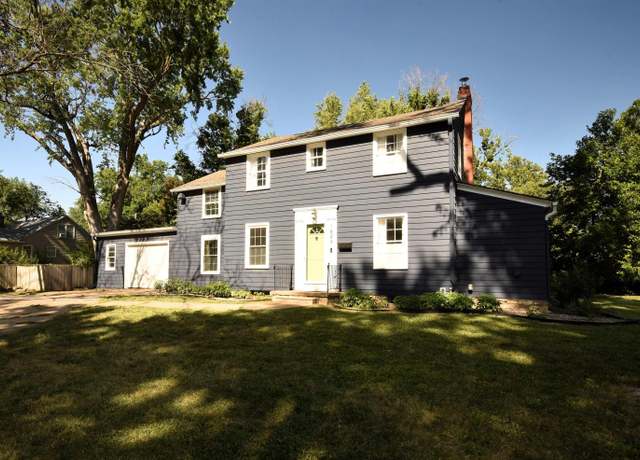 Property at 1844 SW Collins Ave, Topeka, KS 66604, 3 beds, 2.5 baths