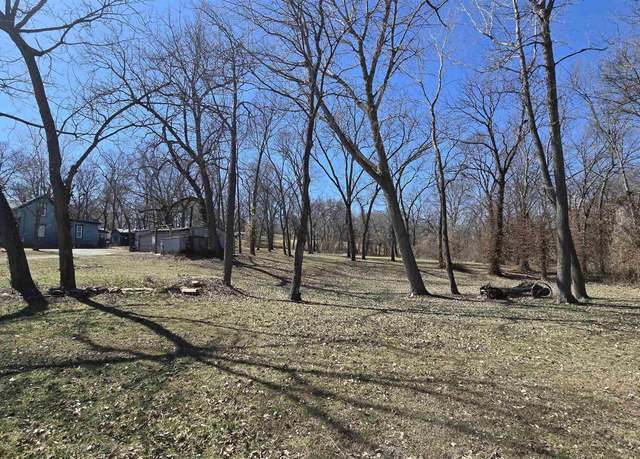 Property at 1125 College Rd, Holton, KS 66436, 4 beds, 2 baths