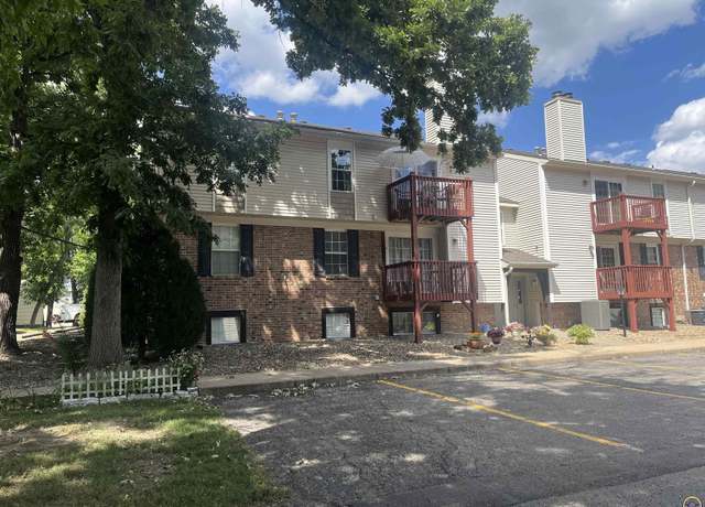Property at 3059 SW Maupin Ln #201, Topeka, KS 66614, 2 beds, 2 baths