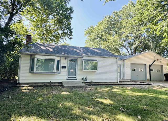 Property at 1731 SW Burnett Rd, Topeka, KS 66604, 3 beds, 2 baths