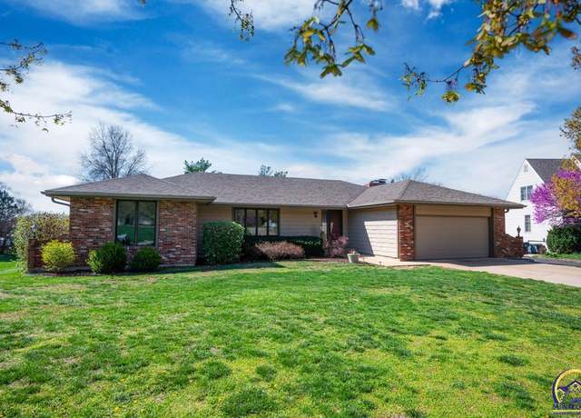 Property at 7221 SW Wattling Ct, Topeka, KS 66614, 3 beds, 3.5 baths