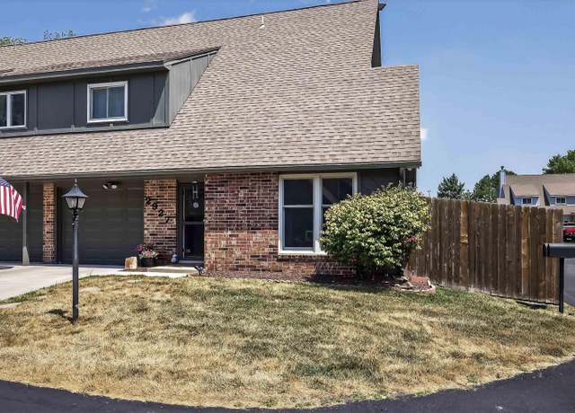Property at 2927 SW Foxcroft 1 Ct, Topeka, KS 66614, 3 beds, 2 baths