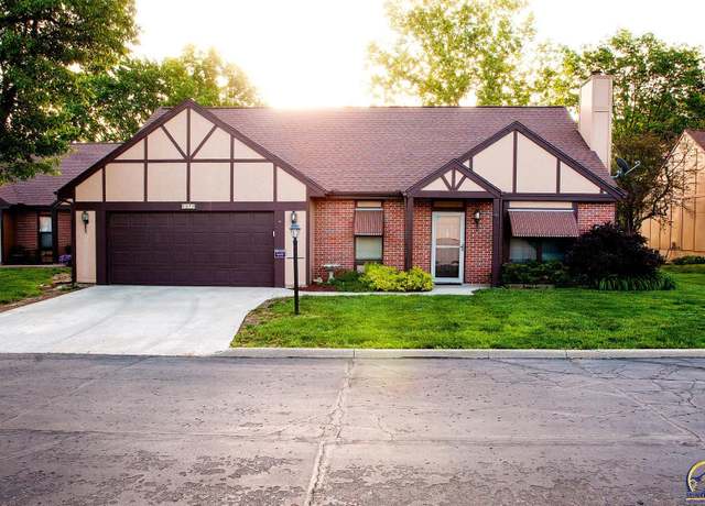 Property at 3512 SE Winston Dr, Topeka, KS 66605, 3 beds, 2 baths
