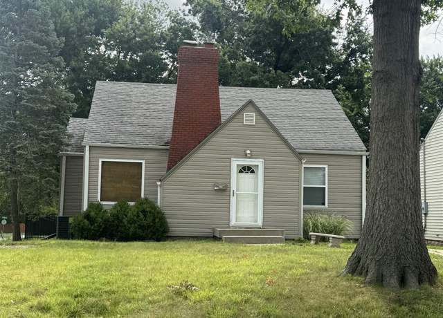 Property at 1150 SW Warren Ave, Topeka, KS 66604, 2 beds, 2 baths