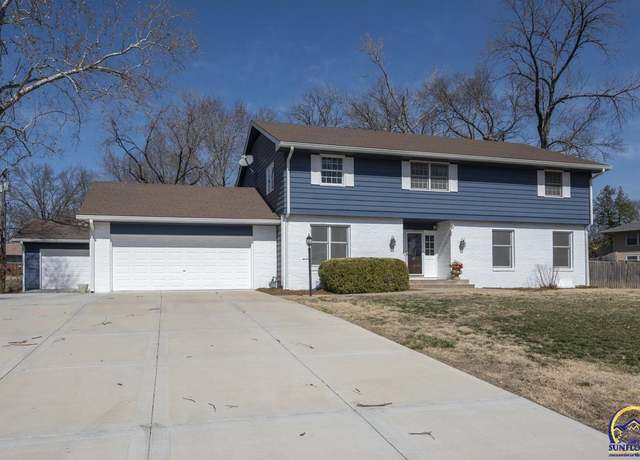Property at 5016 SW Cedar Crest Rd, Topeka, KS 66606, 5 beds, 3.5 baths