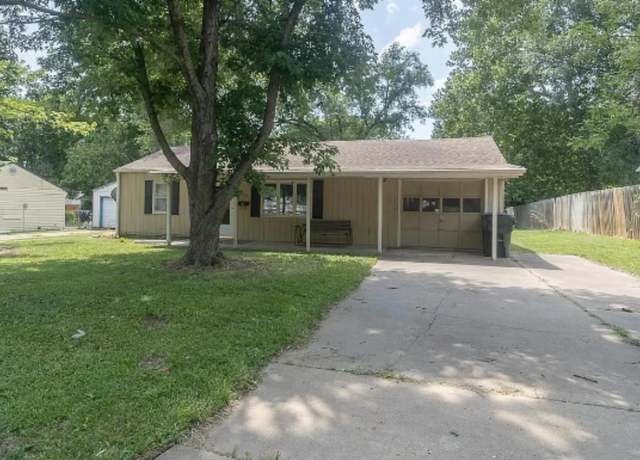 Property at 2205 SW Morningside Rd, Topeka, KS 66614, 2 beds, 1 bath