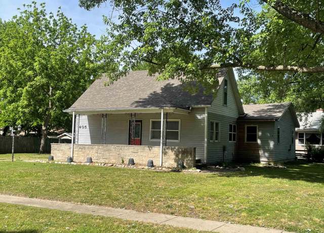 Property at 405 Navarre St, Rossville, KS 66533, 3 beds, 2 baths