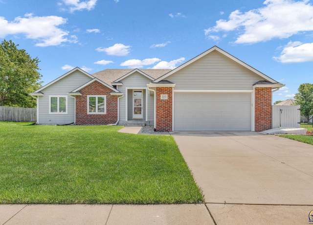 Property at 2542 SW Windslow Ct, Topeka, KS 66614, 3 beds, 2.5 baths