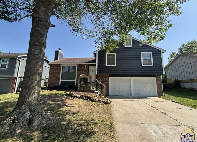 Property at 5627 SW 36th Ter, Topeka, KS 66614, 3 beds, 2 baths