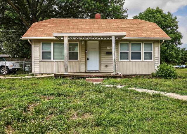 Property at 3502 SW 8th Ave, Topeka, KS 66606, 2 beds, 1 bath