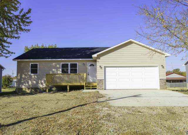 Property at 213 S Elm St, Lebo, KS 66856, 3 beds, 2 baths