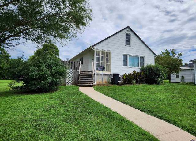 Property at 240 E 4th St, Horton, KS 66439, 2 beds, 1 bath