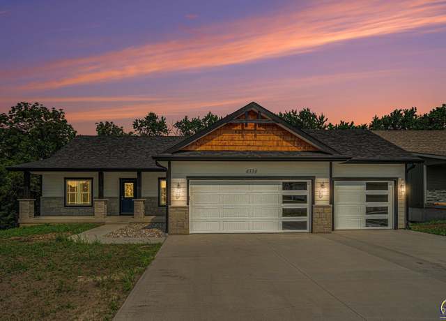 Property at 4334 SW Lakeside Dr, Topeka, KS 66610, 4 beds, 3 baths