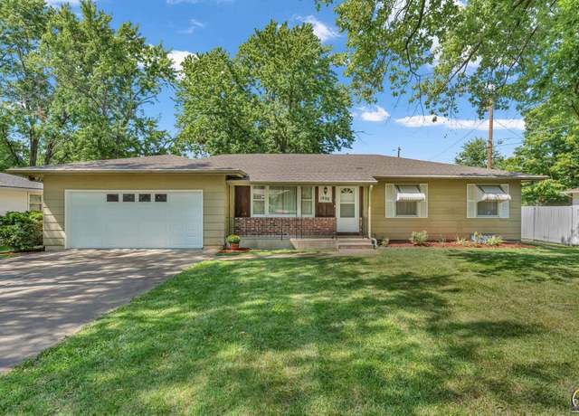 Property at 1808 SW 36th Ter, Topeka, KS 66611, 3 beds, 3 baths