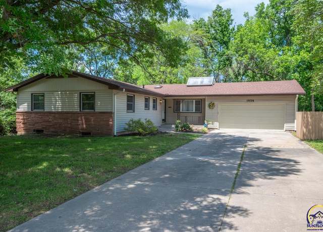 Property at 1824 SW Brooklyn Ave, Topeka, KS 66611, 4 beds, 2 baths