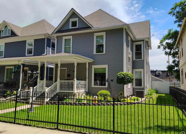 Property at 1204 SW Taylor St, Topeka, KS 66612, 3 beds, 2.5 baths