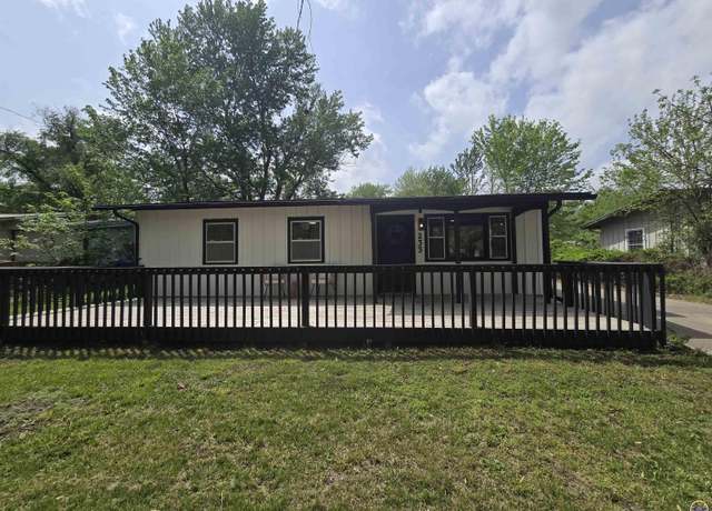 Property at 233 SE Arter Ave, Topeka, KS 66607, 3 beds, 1 bath