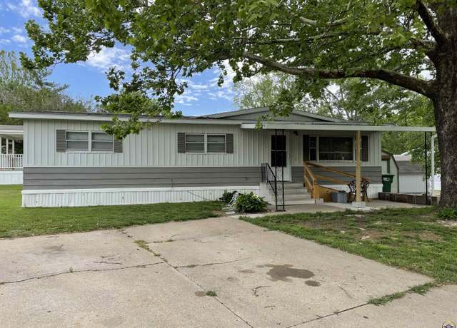 Property at 4630 SE Girard St, Topeka, KS 66609, 3 beds, 1.5 baths