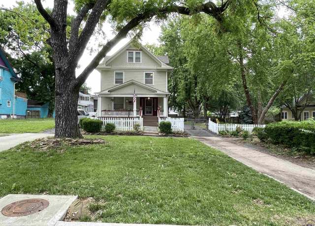 Property at 1131 SW Western Ave, Topeka, KS 66604, 3 beds, 3.5 baths