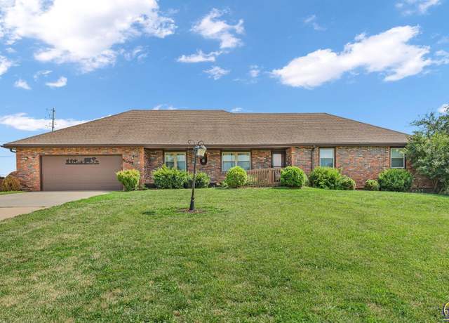 Property at 6017 SW 46th St, Topeka, KS 66610, 5 beds, 3 baths