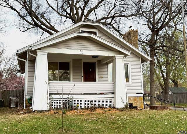 Property at 201 SW Broadmoor Ave, Topeka, KS 66606, 3 beds, 1 bath
