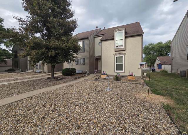 Property at 3328 SW Arrowhead Rd, Topeka, KS 66614, 3 beds, 1.5 baths