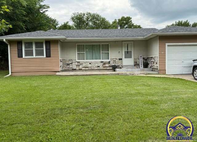 Property at 911 Elm St, Emporia, KS 66801, 3 beds, 1 bath