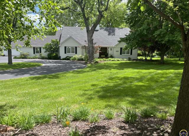 Property at 2816 SW Burlingame Rd, Topeka, KS 66611, 3 beds, 4 baths
