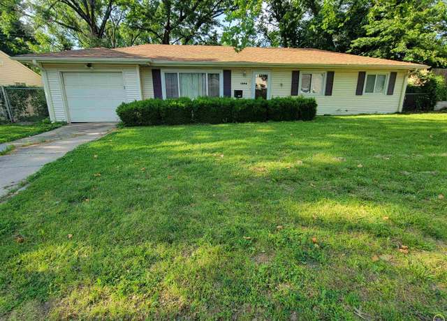 Property at 1306 SW 31st St, Topeka, KS 66611, 3 beds, 1 bath