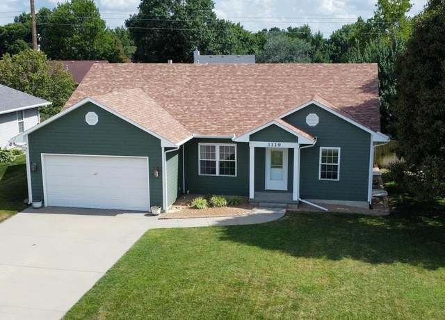 Property at 3119 S Parkway Ct, Emporia, KS 66801, 5 beds, 3 baths
