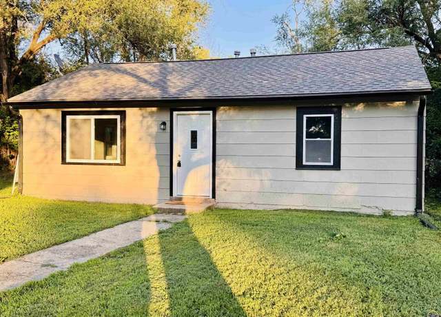 Property at 3362 SE Fremont St, Topeka, KS 66605, 2 beds, 1 bath
